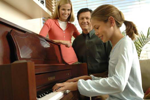 yamaha_piano_playing.jpg